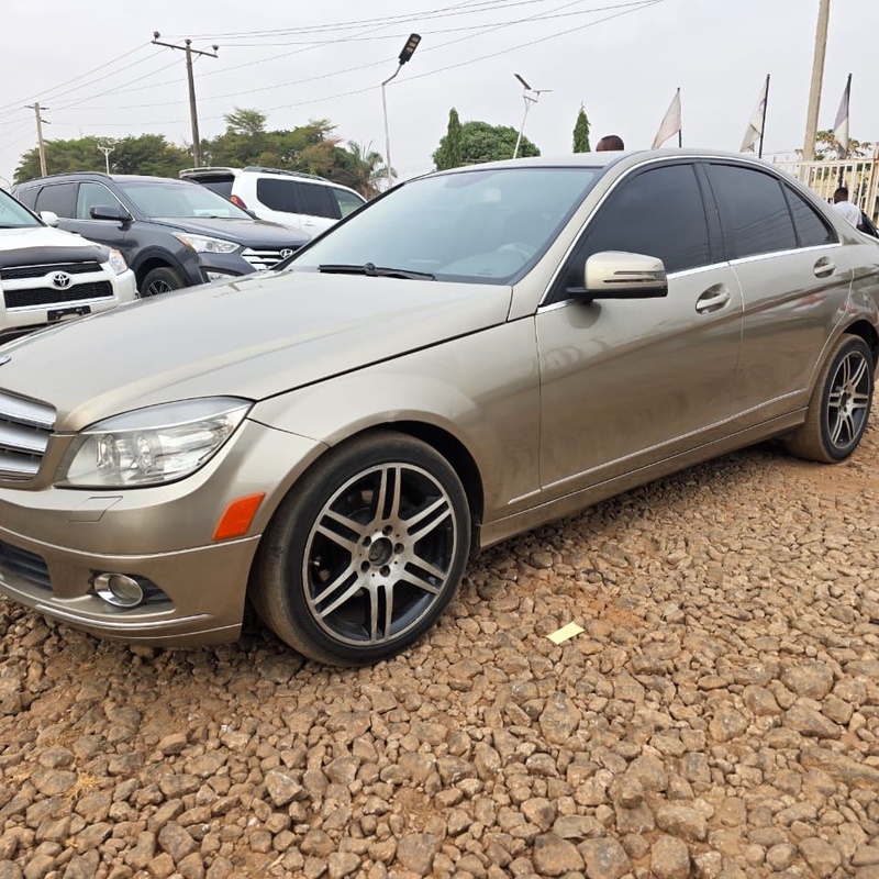 2010 MERCEDES BENZ C300 FOR SALE IN KADUNA image