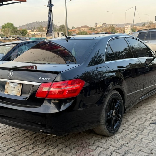 2010 Mercedes Benz E350 partially Upgraded for Sale In Abuja