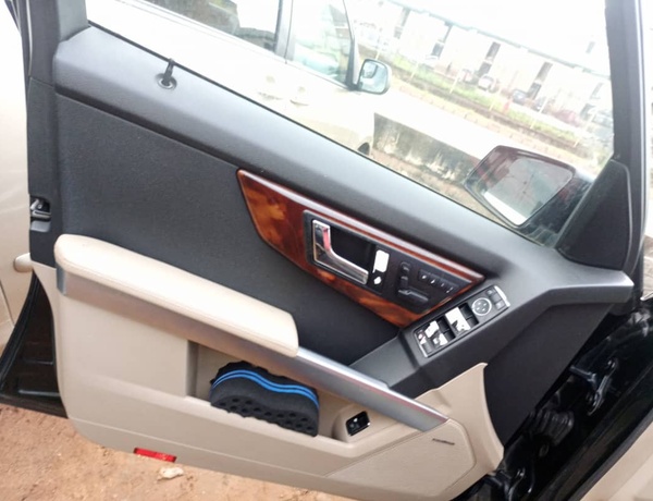 2010 model Mercedes Benz GLK 350 In Awka
