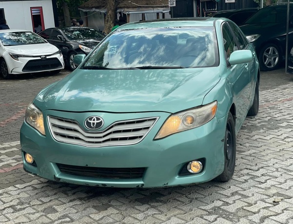 2010 TOYOTA CAMRY FOR SALE IN ABUJA