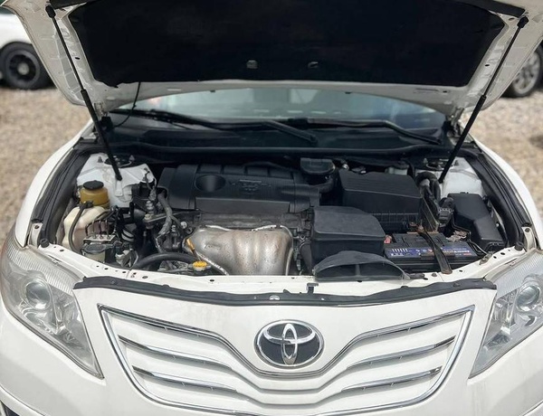 2010 TOYOTA CAMRY FOR SALE IN ABUJA