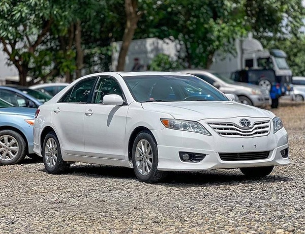 2010 TOYOTA CAMRY FOR SALE IN ABUJA