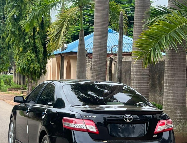 2010 TOYOTA CAMRY SE FOR SALE IN KADUNA