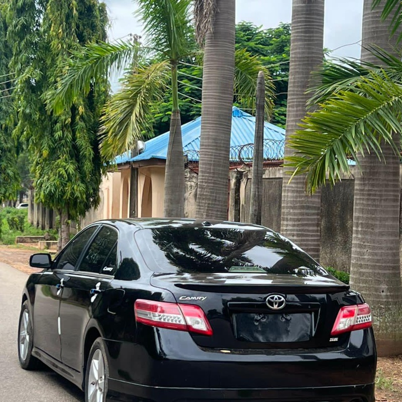 2010 TOYOTA CAMRY SE FOR SALE IN KADUNA image