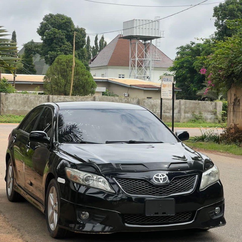 2010 TOYOTA CAMRY SE FOR SALE IN KADUNA image
