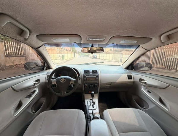 2010 TOYOTA COROLLA  FOR SALE IN ABUJA