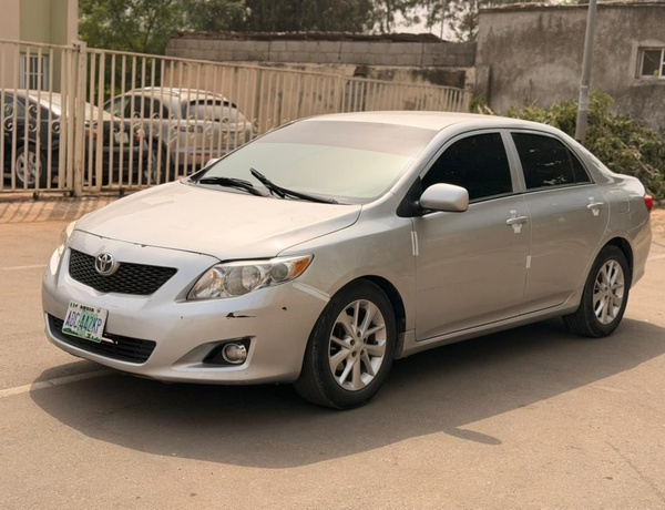 2010 TOYOTA COROLLA  FOR SALE IN ABUJA