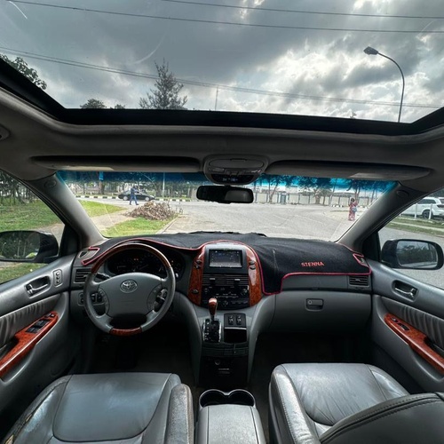 2010 TOYOTA SIENNA FOR SALE IN ABUJA