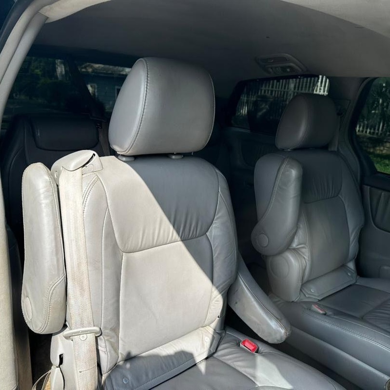 2010 TOYOTA SIENNA FOR SALE IN ABUJA image