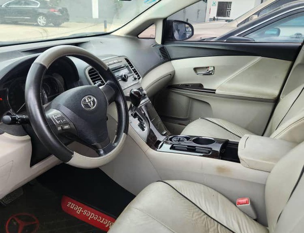 2010 TOYOTA VENZA FOR SALE IN ABUJA