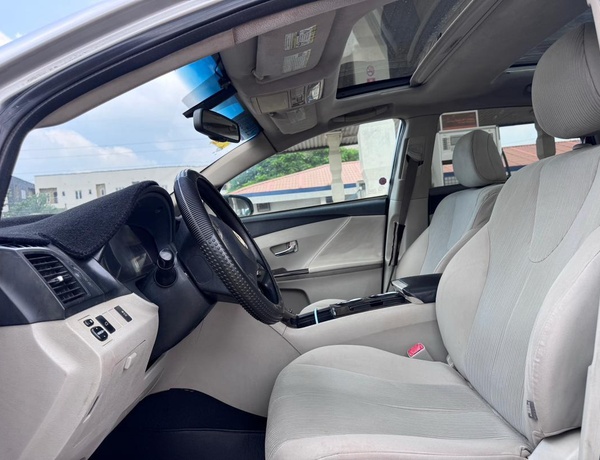 2010 TOYOTA VENZA FOR SALE IN ABUJA