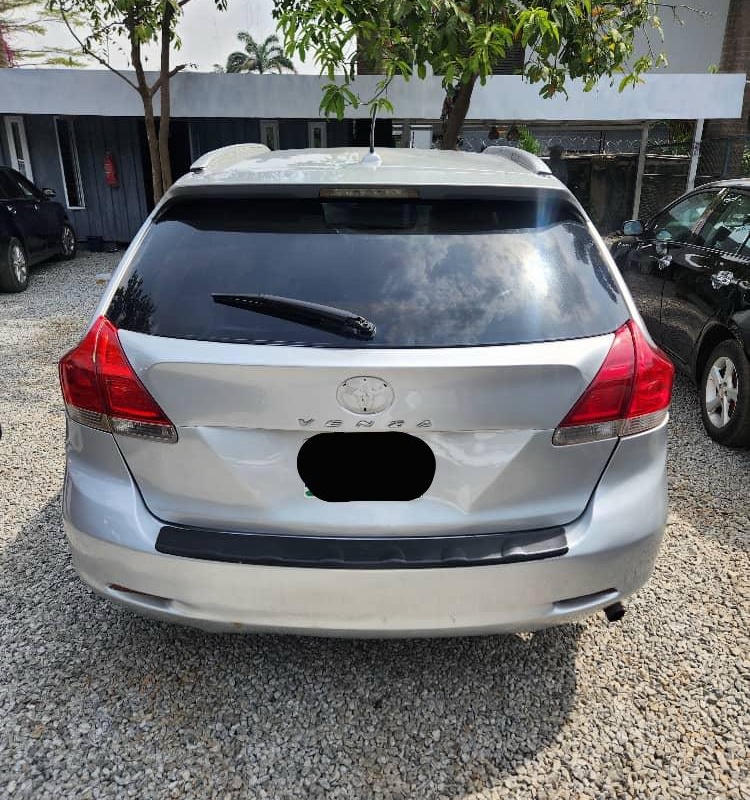 2010 TOYOTA VENZA FOUR CYLINDERS FOR SALE IN ABUJA image