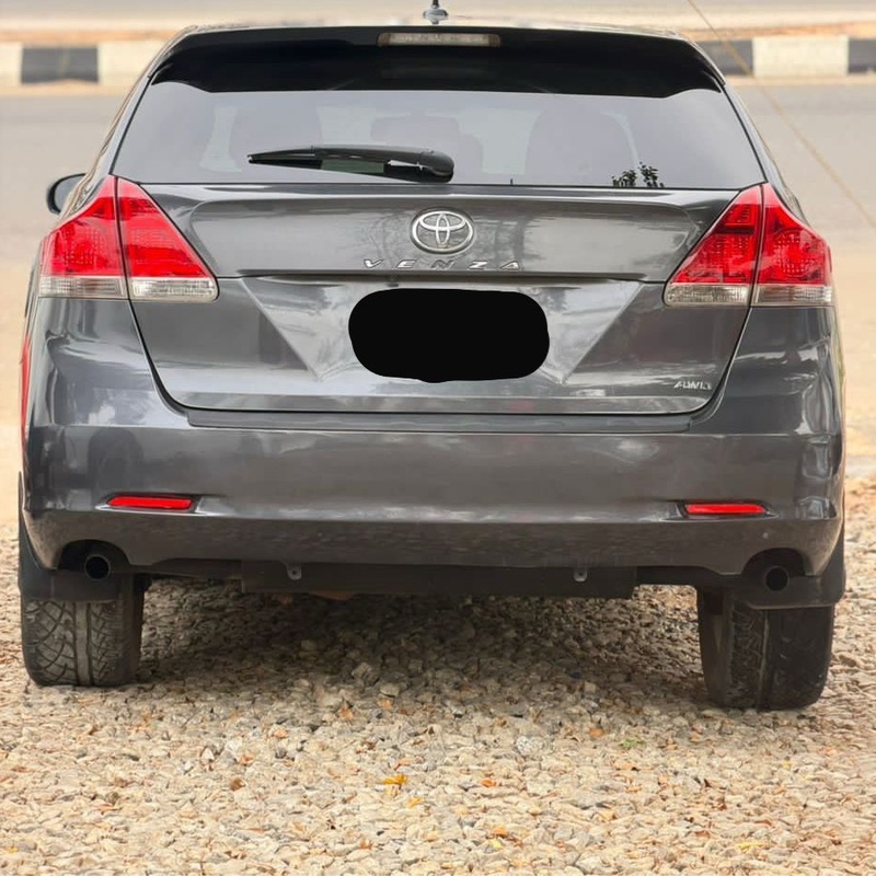 2010 TOYOTA VENZA FULL OPTION FOR SALE image