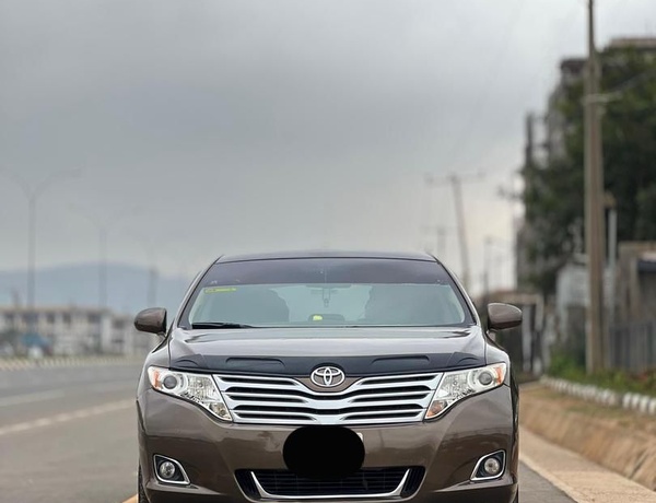 2010 TOYOTA VENZA FULL OPTION FOR SALE