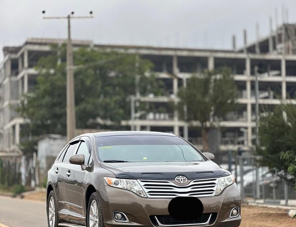 2010 TOYOTA VENZA FULL OPTION FOR SALE