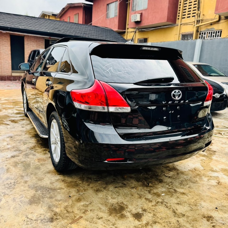 2010 Toyota Venza XLE for Sale In Lagos image