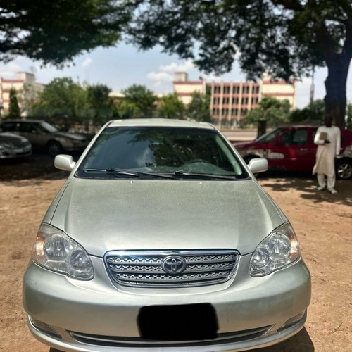 SUPER CLEAN TOYOTA COROLLA 2011 FOR SALE