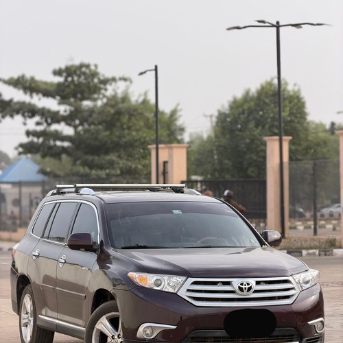 2011 KEYLESS TOYOTA HIGHLANDER FOR SALE IN KADUNA