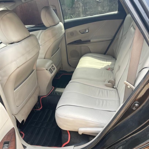 2011 KEYLESS TOYOTA VENZA FOR SALE IN LAGOS