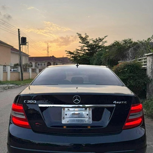 2011 MERCEDES BENZ C300 IN ABUJA FOR SALE
