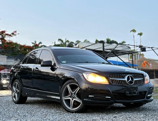 2011 MERCEDES BENZ C300 FOR SALE