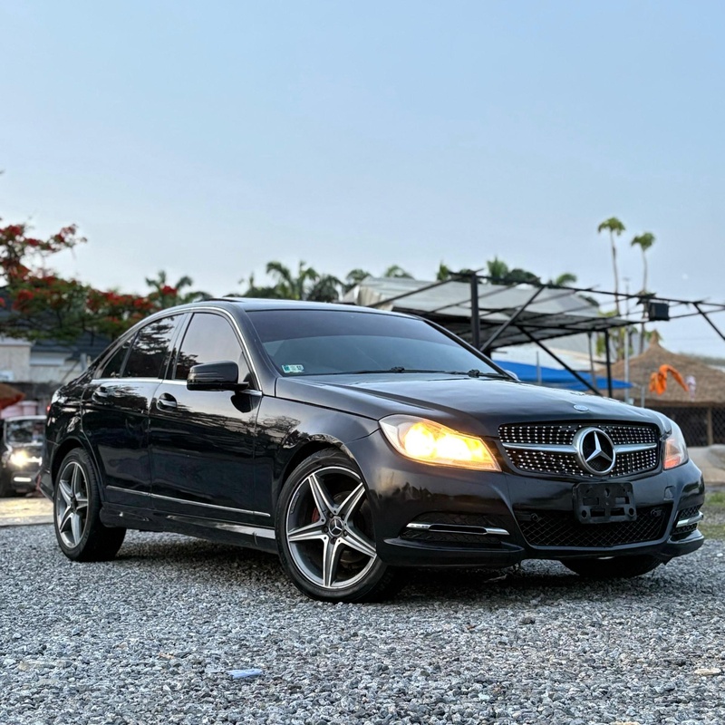 2011 MERCEDES BENZ C300 FOR SALE image