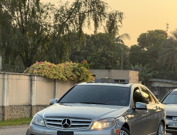 2011 MERCEDES BENZ C300 FOR SALE IN KADUNA