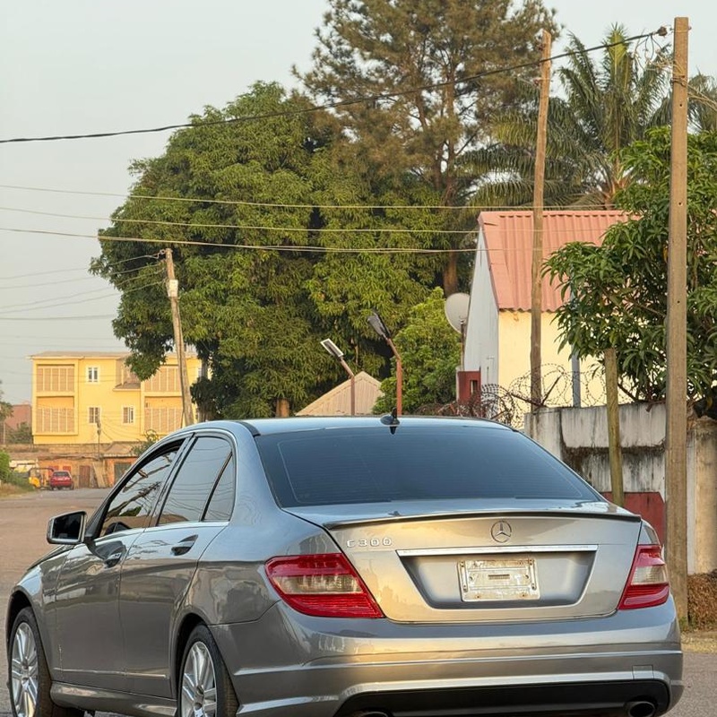 2011 MERCEDES BENZ C300 FOR SALE IN KADUNA image