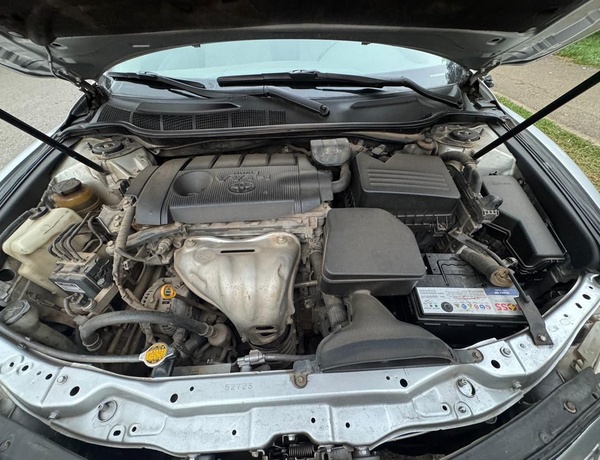 2011 TOYOTA CAMRY  FOR SALE IN ABUJA