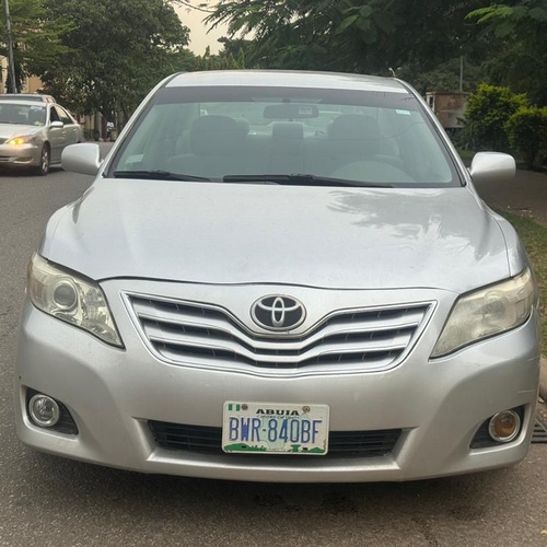 2011 TOYOTA CAMRY  FOR SALE IN ABUJA