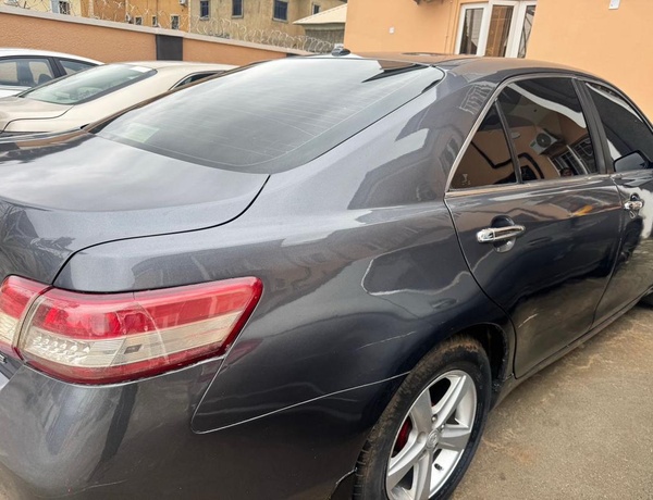 2011 TOYOTA CAMRY LE FOR SALE IN ABUJA
