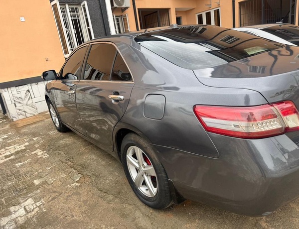 2011 TOYOTA CAMRY LE FOR SALE IN ABUJA