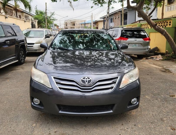 2011 Toyota Camry LE Toks   First Body