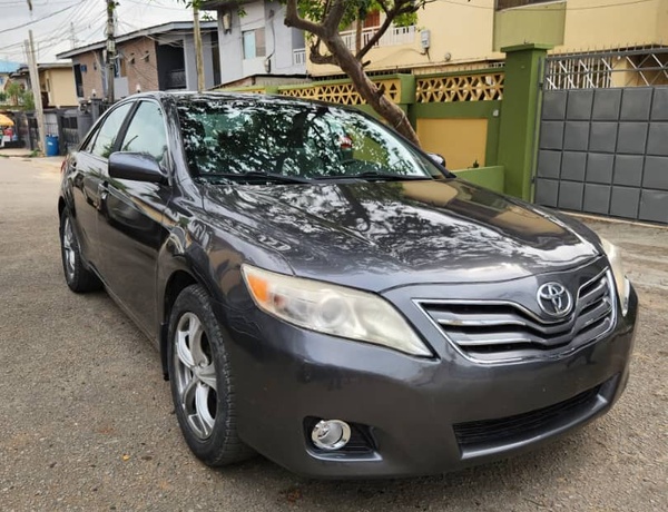 2011 Toyota Camry LE Toks  First Body