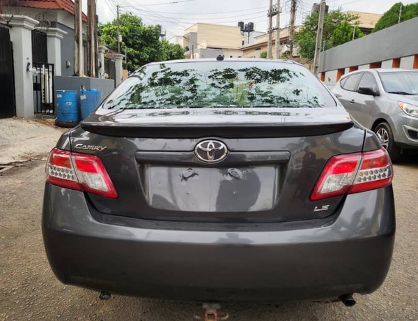 2011 Toyota Camry LE Toks  First Body