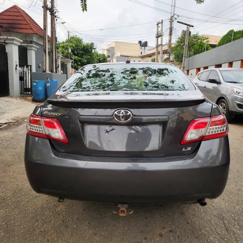 2011 Toyota Camry LE Toks  First Body image