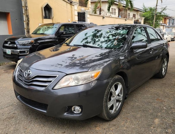 2011 Toyota Camry LE Toks   First Body