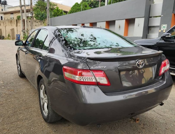 2011 Toyota Camry LE Toks   First Body