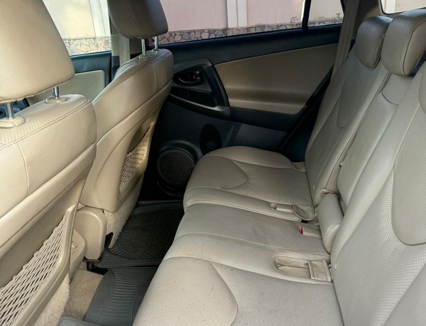 2011 TOYOTA RAV4 IN KADUNA FOR SALE
