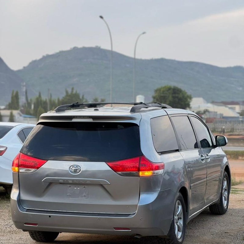 2011 TOYOTA SIENNA FOR SALE IN ABUJA image
