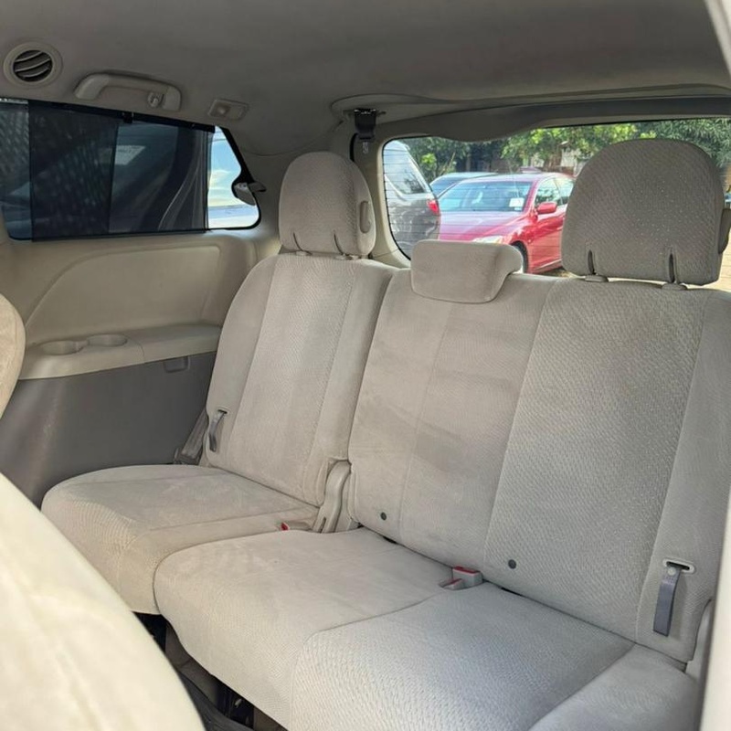 2011 TOYOTA SIENNA FOR SALE IN ABUJA image