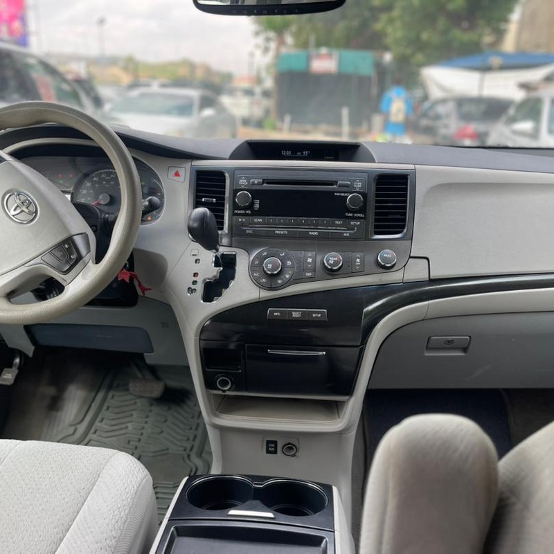 2011 TOYOTA SIENNA LE FOR SALE image