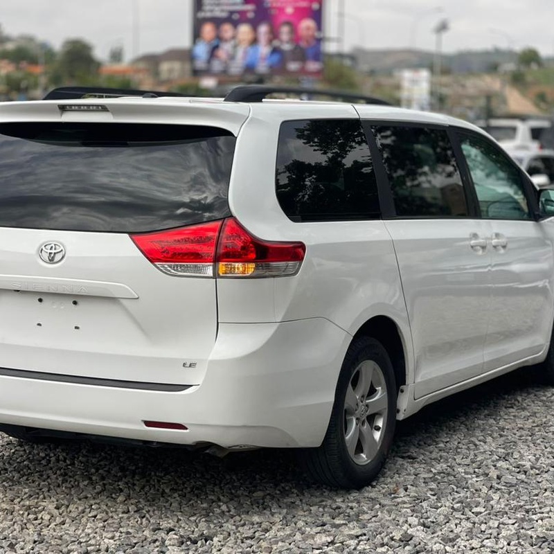 2011 TOYOTA SIENNA LE FOR SALE image