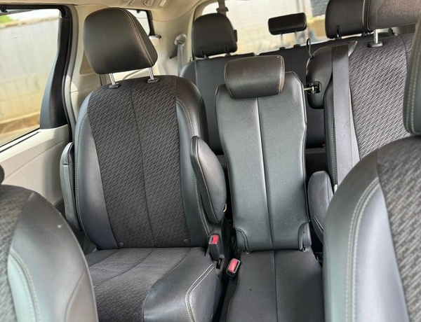 2011 TOYOTA SIENNA SE FOR SALE