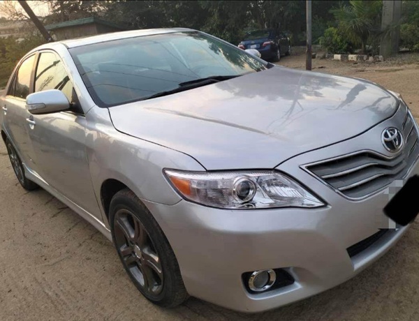 2011 UPGRADED TOYOTA CAMRY FOR SALE IN ABUJA