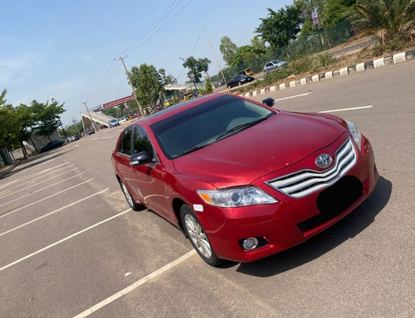 2011 UPGRADED TOYOTA CAMRY FOR SALE