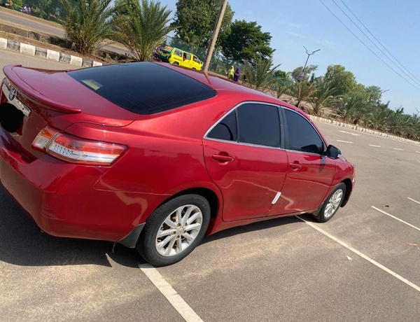 2011 UPGRADED TOYOTA CAMRY FOR SALE