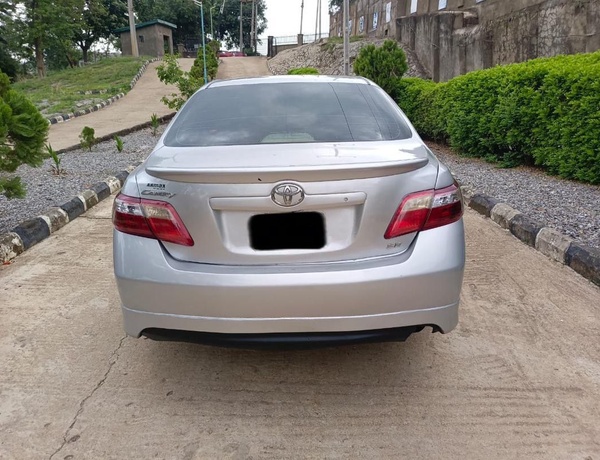 2011 UPGRADED TOYOTA CAMRY SE FOR SALE