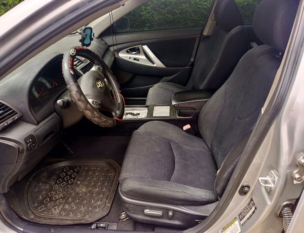 2011 UPGRADED TOYOTA CAMRY SE FOR SALE