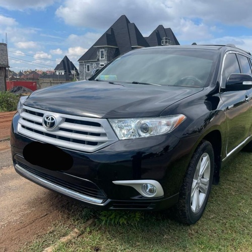 2012 KEYLESS TOYOTA HIGHLANDER FOR SALE IN ABUJA